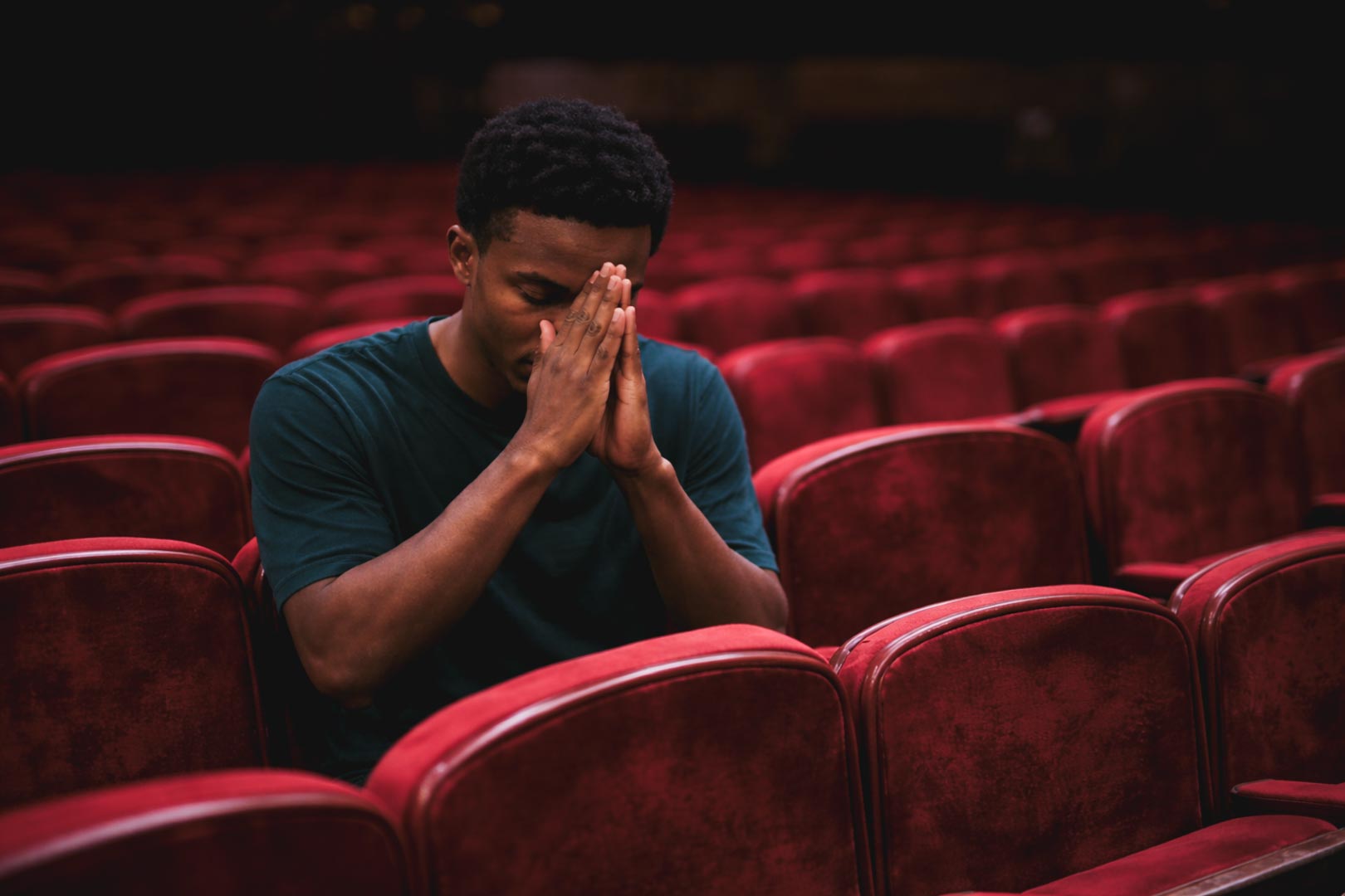 Routine de 5 minutes avant un cours pour respirer, se recentrer, écouter et entrer en jeu.
