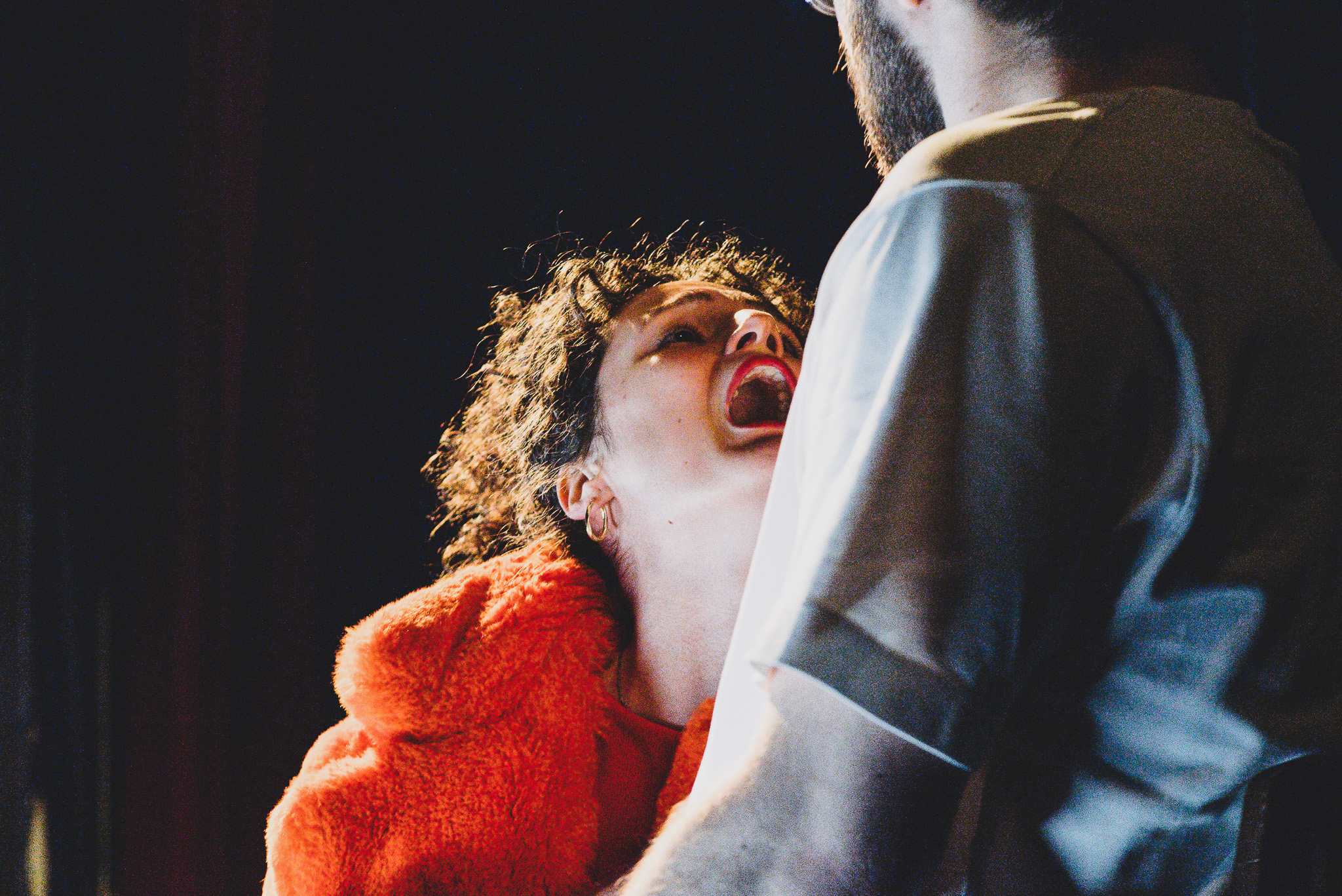 Élèves du cours de théâtre professionnel sur scène