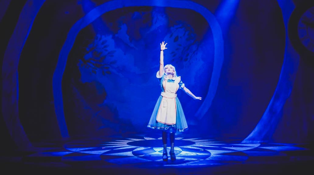 Monologues pour enfants dans un cours de théâtre à Paris.